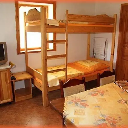 Dağ evi Motylek 4 *